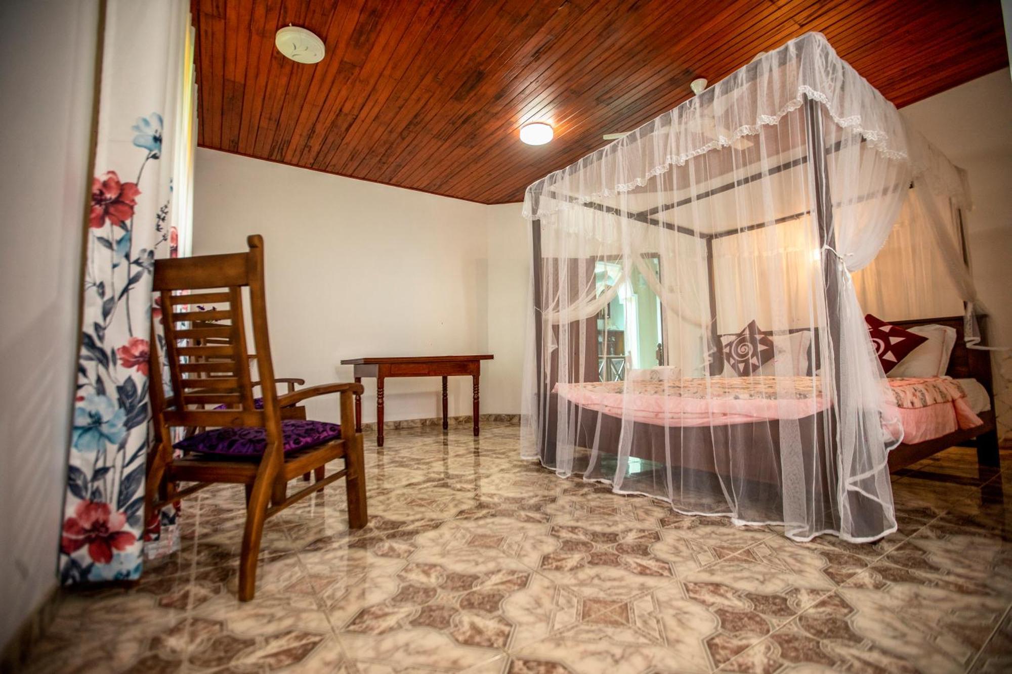 Bed and Breakfast Three Shades Galle Exterior foto